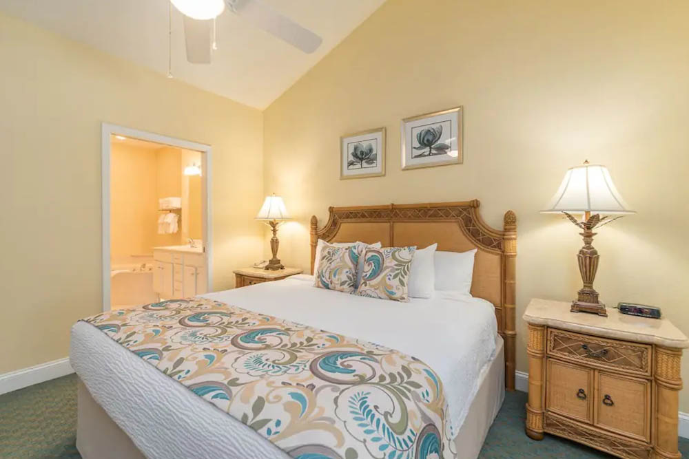 Master Bedroom in the Three Bedroom Villa East at Coral Sands Resort by Palmera in Hilton Head 1000