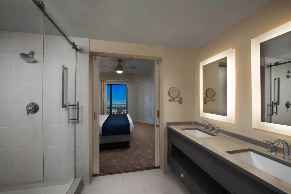Master Bathroom at the two bedroom villa at the Marriott Barony Beach Club Resort in Hilton Head 1000