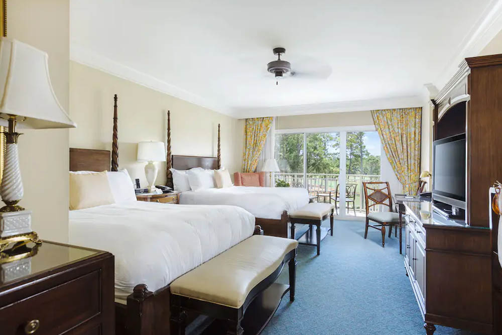 Double Queen Bed Room at The Inn and Club at Harbour Town with Balcony 1000
